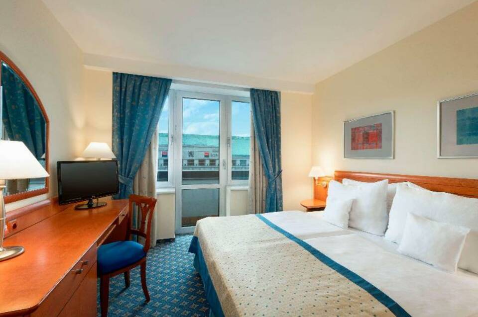 Ramada by Wyndham Prague City Centre 1