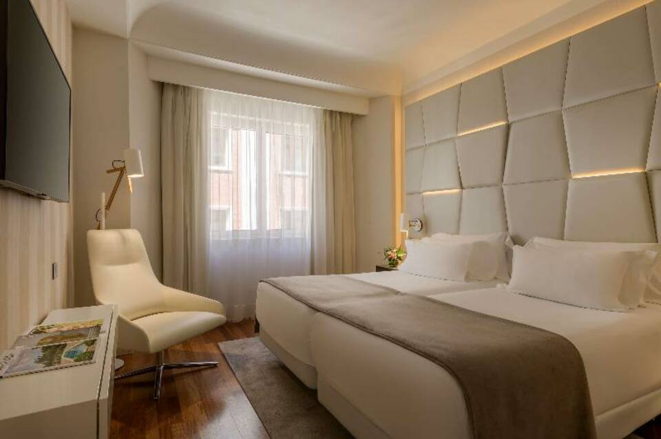 NH Collection Madrid Colon 5