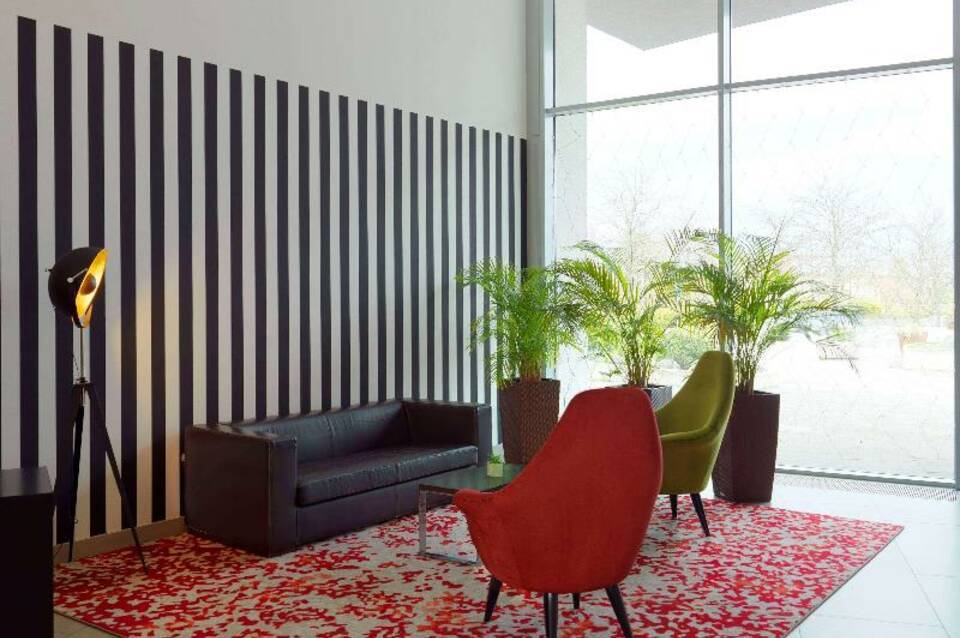 Ramada by Wyndham Dresden 4