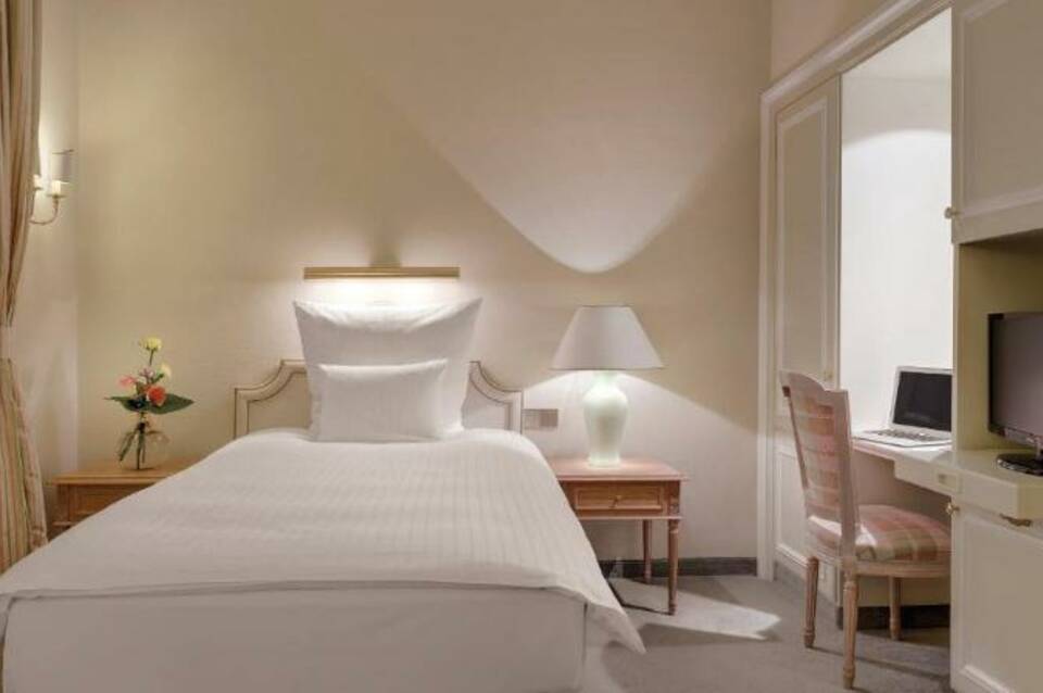 Hotel Excelsior 4
