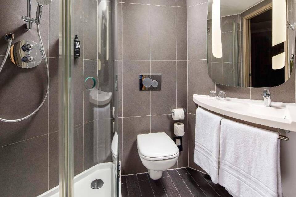 ibis London Canning Town 2