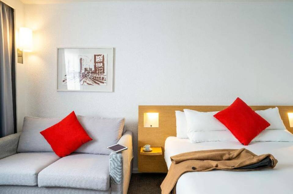 Novotel Glasgow Centre 3