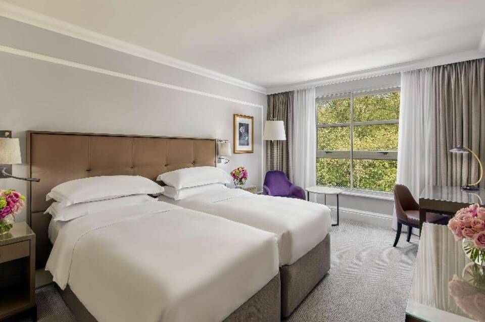 Hyatt Regency London - The Churchill 2