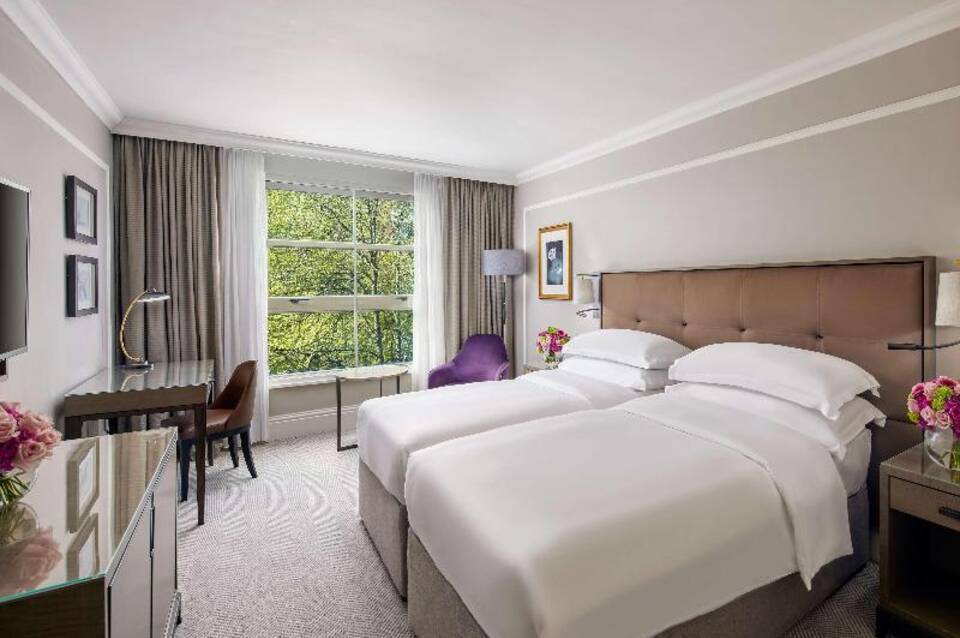 Hyatt Regency London - The Churchill 3