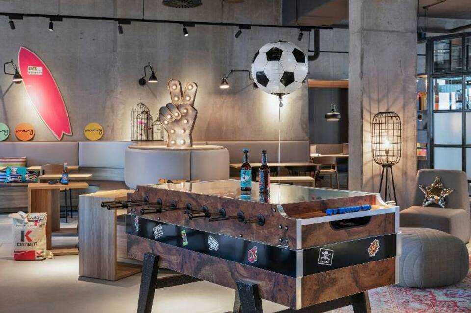 Moxy Hamburg City 5