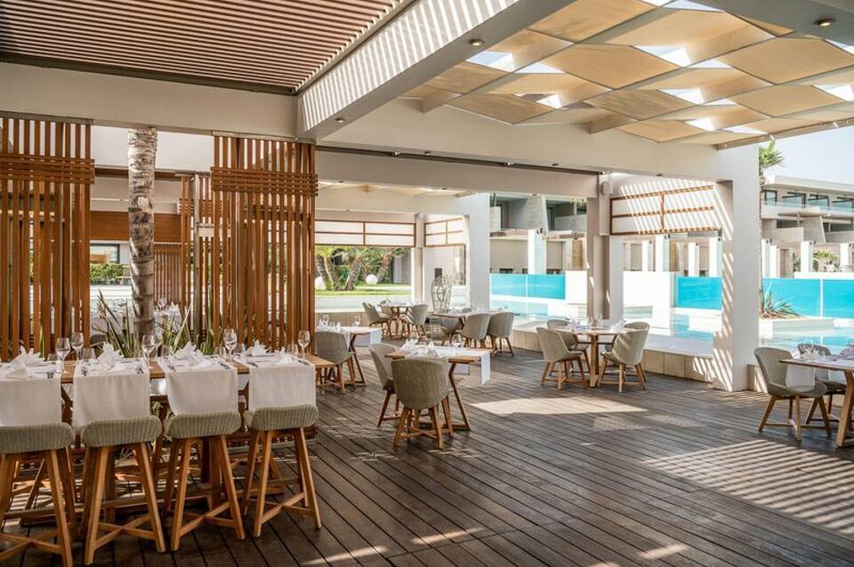 Avra Imperial Hotel 4