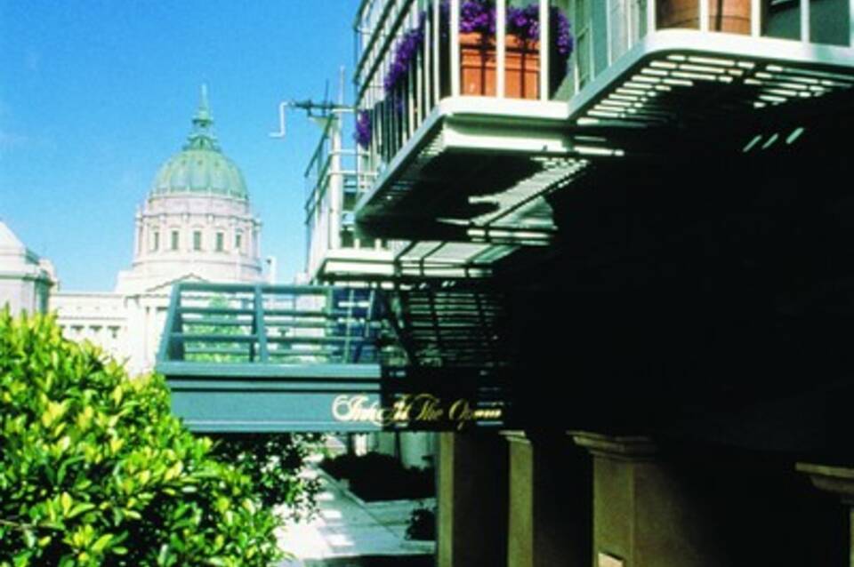 Inn at the Opera 3