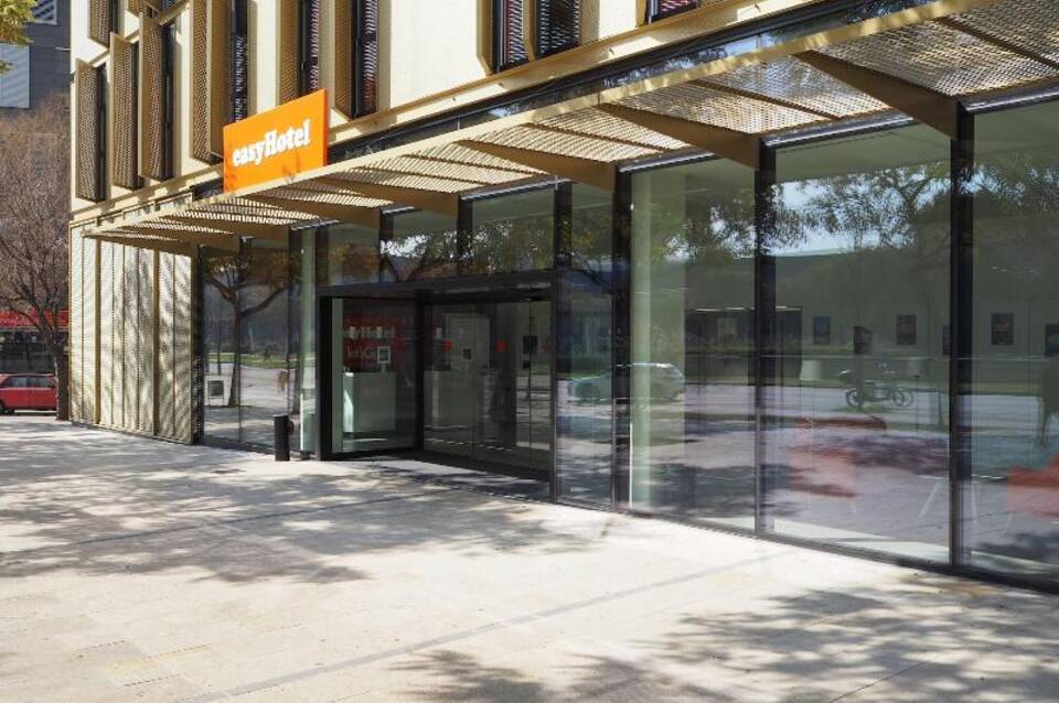 easyHotel Barcelona Fira 3