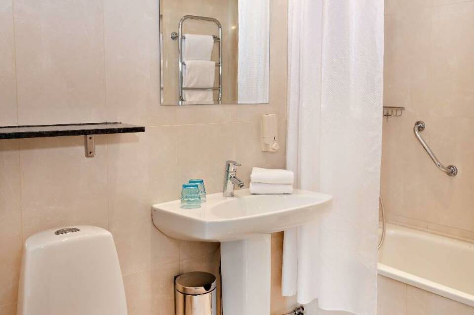 Sure Hotel by Best Western Center 3