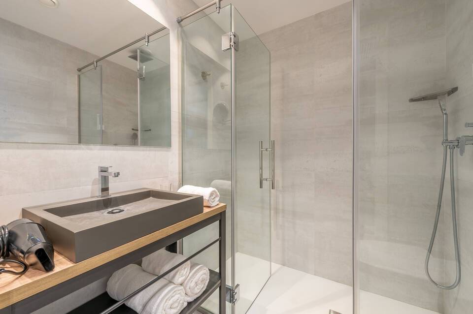 Kyrat Amarac Suites 2