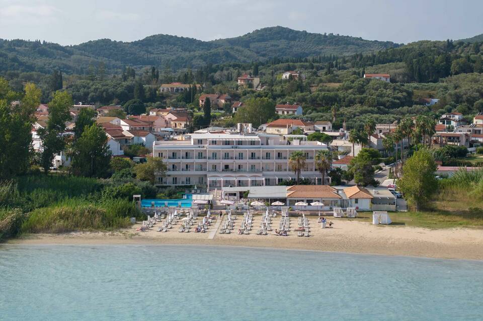 Cavomarina Beach Hotel 5