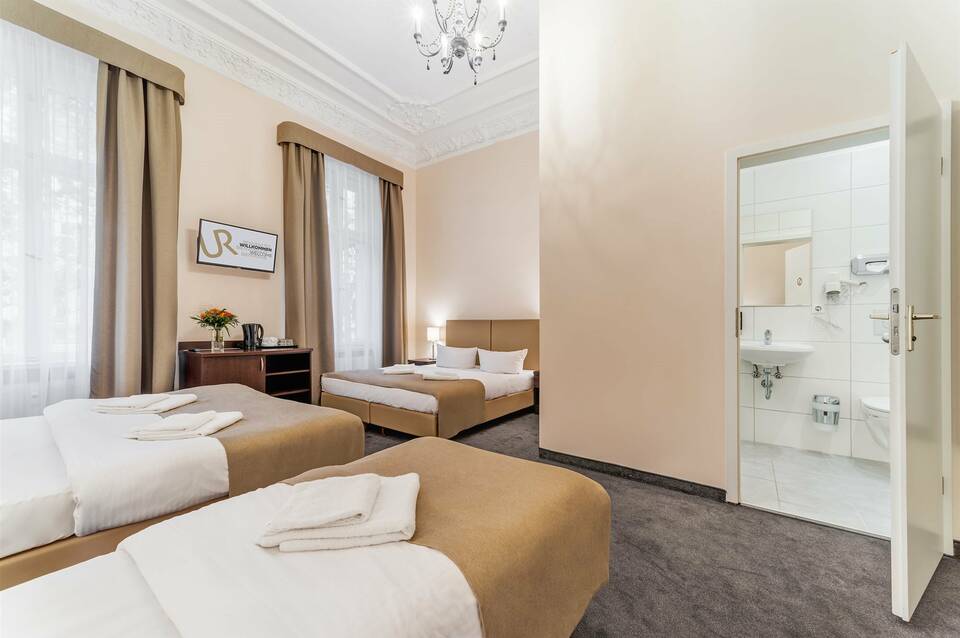 Upper Room 2
