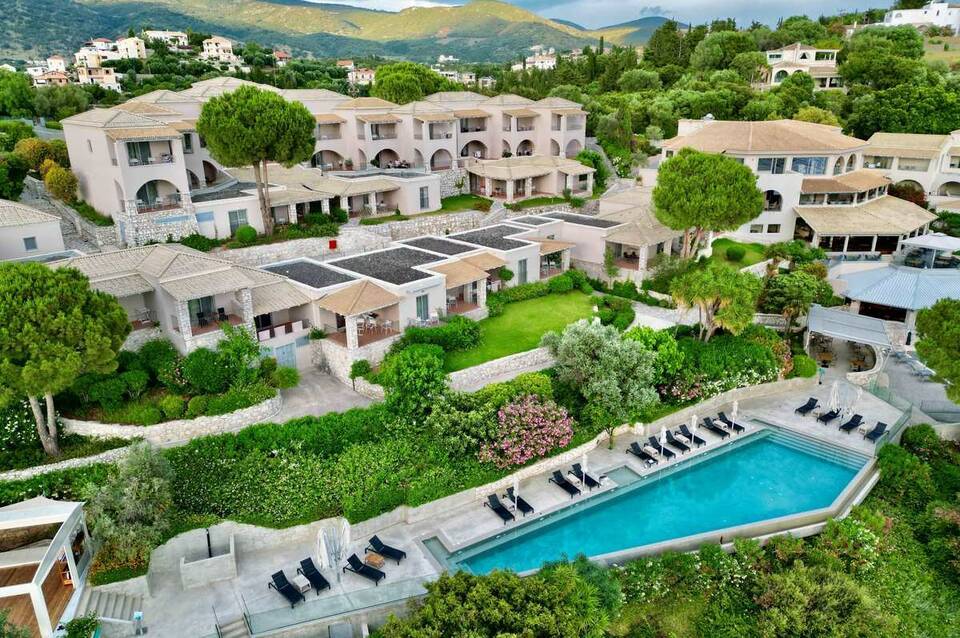 Mövenpick Resort Agios Nikolaos Sivota 1