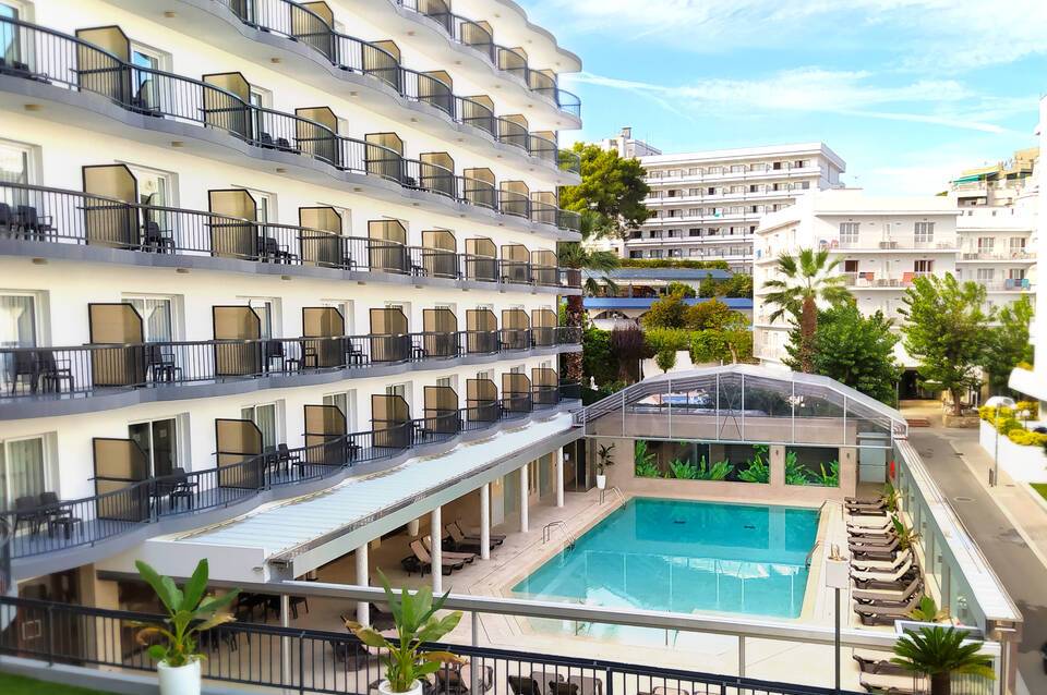 Helios Lloret de Mar 1