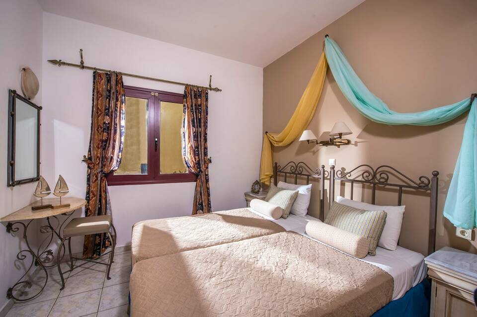 Irida Hotel Apartments 2
