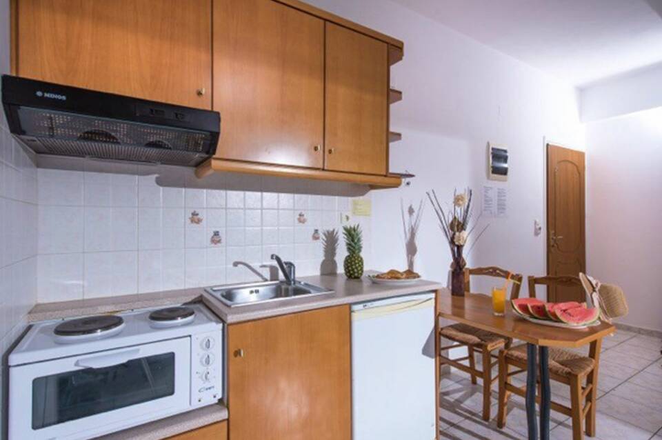 Irida Hotel Apartments 4