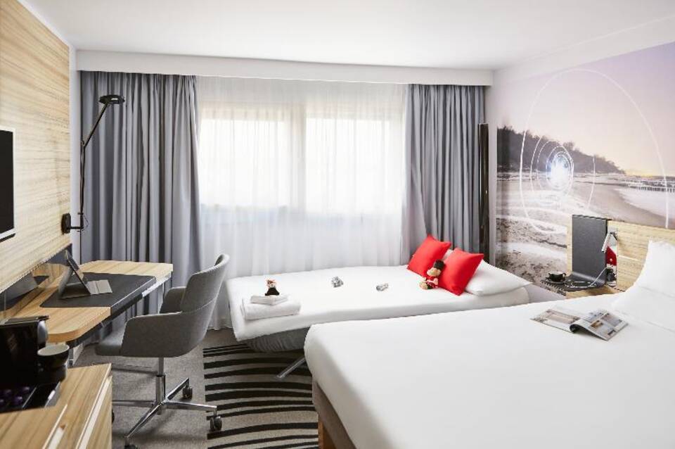 Novotel Birmingham Airport 1