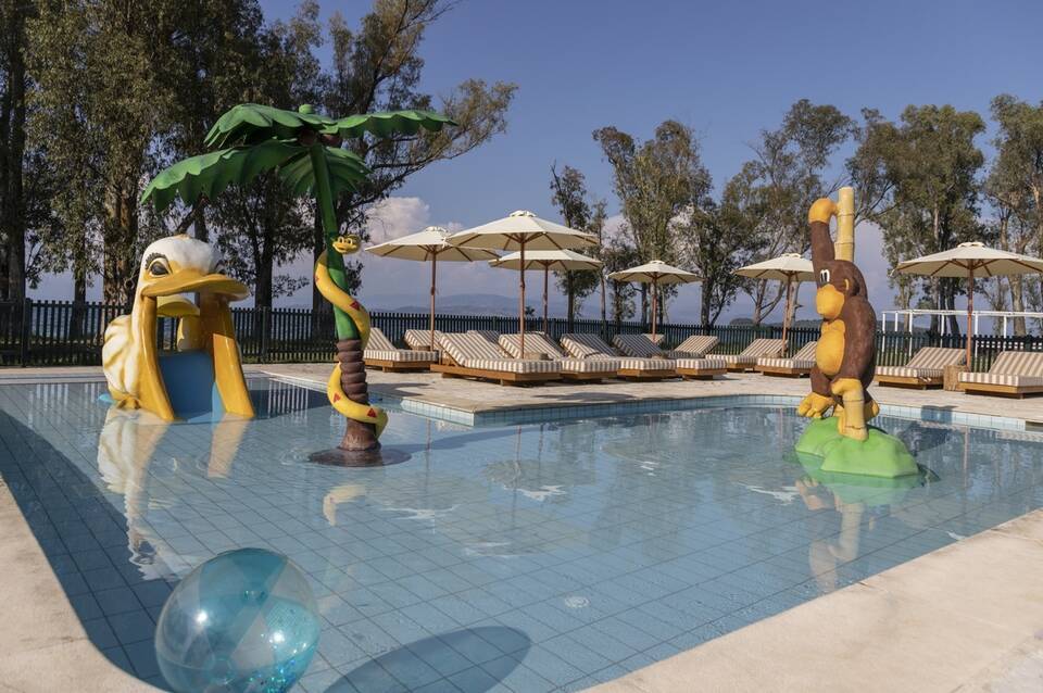 Kerkyra Blue Hotel N’ Spa by Louis Hotels 3