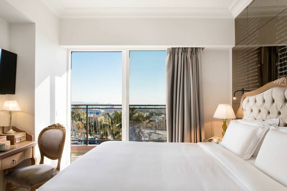 Metaxa Hotel – Urban Boutique Living 3