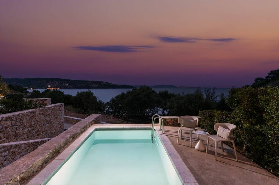 100 Rizes Seaside Resort 2