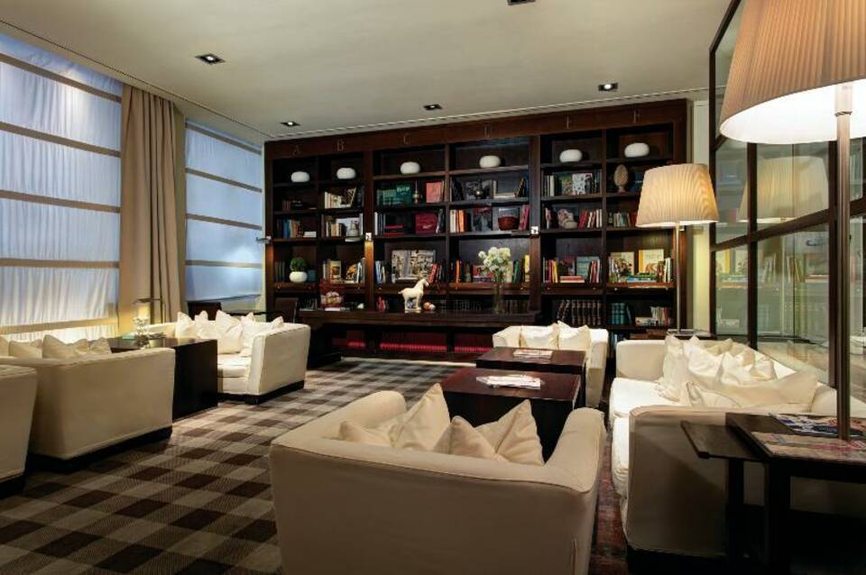 Gallery Hotel Art 1