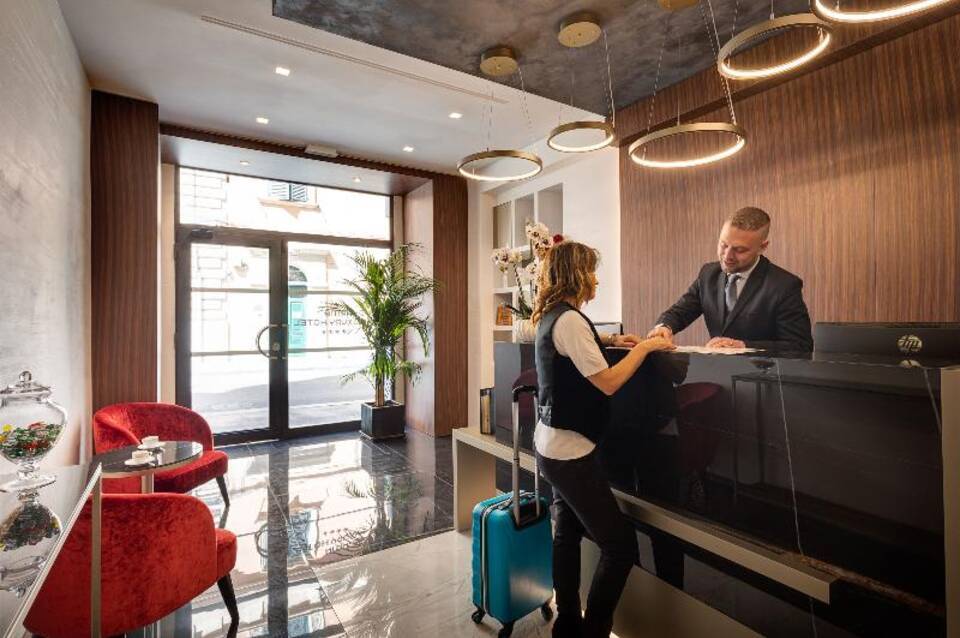 Dharma Luxury Hotel 2