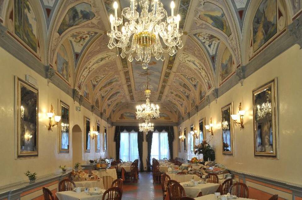Degli Orafi 1