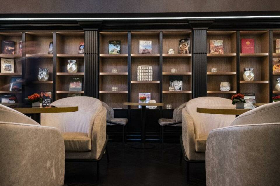 U Visionary Roma Hotel 3