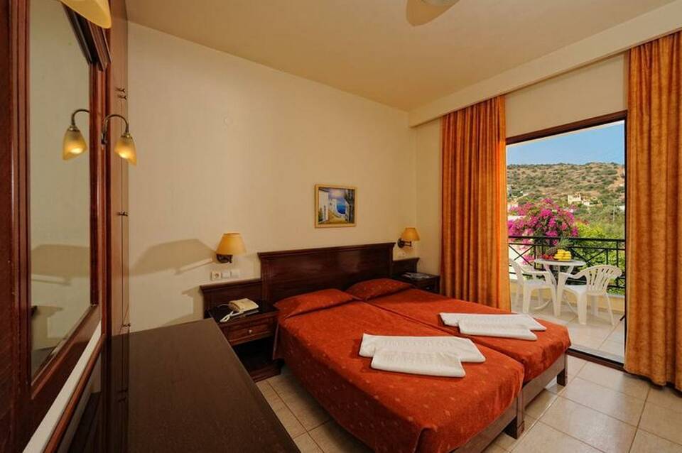 Maria Lambis Apartments 1