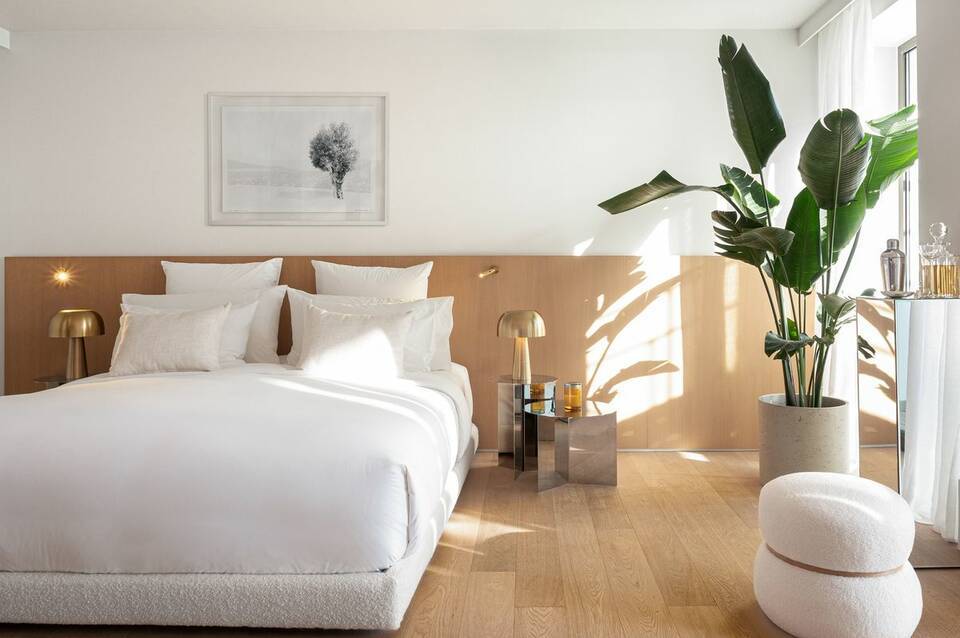 The Roc Club, A Hotel to Live® 4
