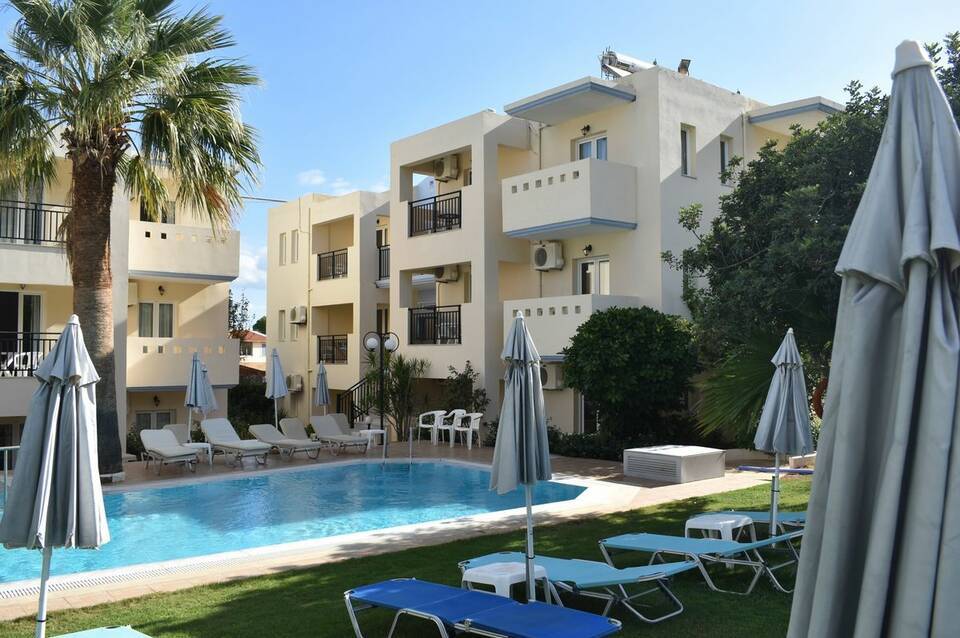 Sunshine Studios & Apartments 1
