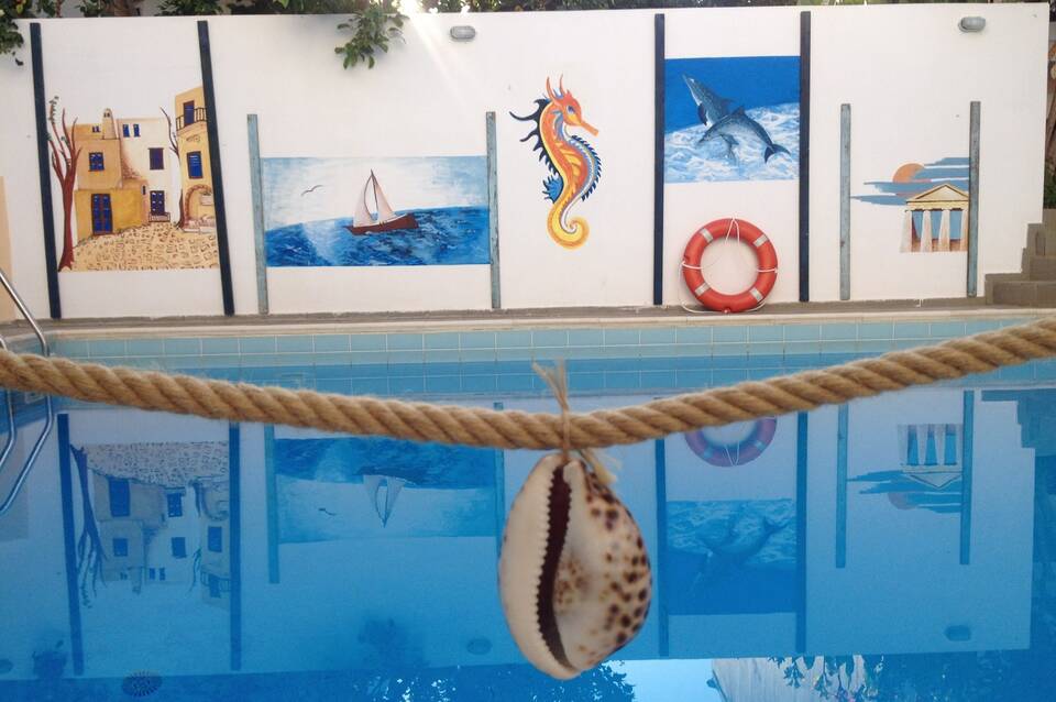 Renia Hotel 4