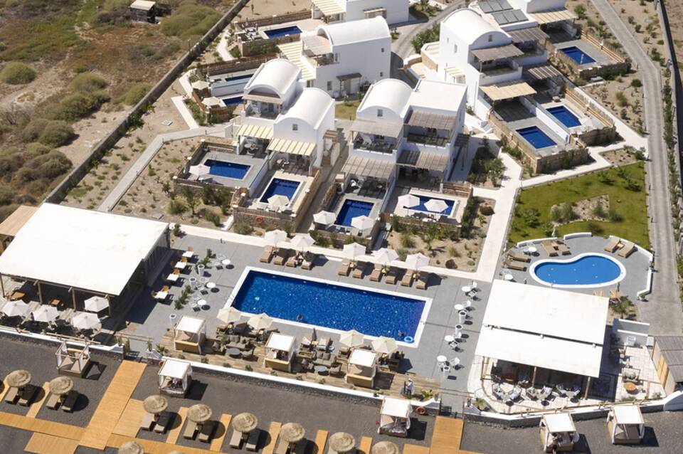 Sea Breeze Santorini Beach Resort, Curio Collection by Hilton 2