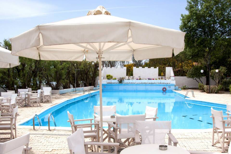 The Grove Seaside Hotel 2