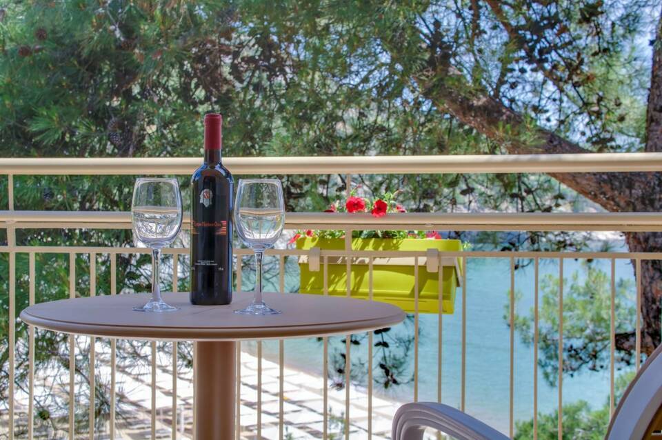 Tosca Beach Hotel 3