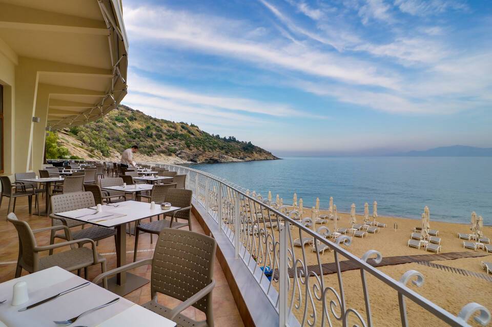 Tosca Beach Hotel 4