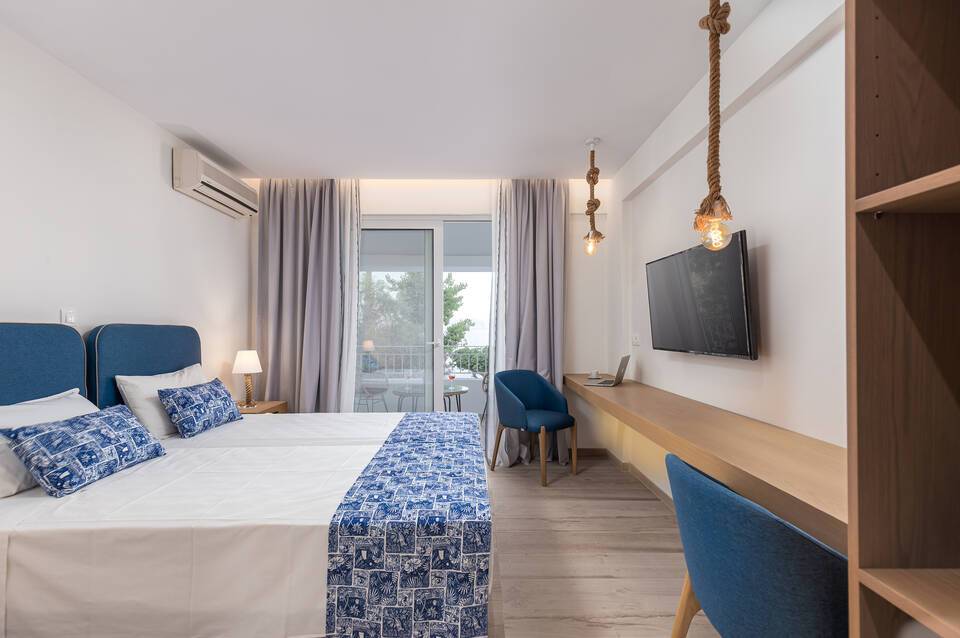 Sirocco Hotel 2