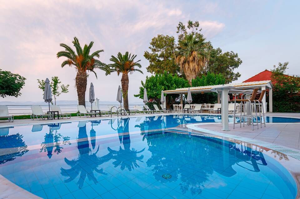Sirocco Hotel 3