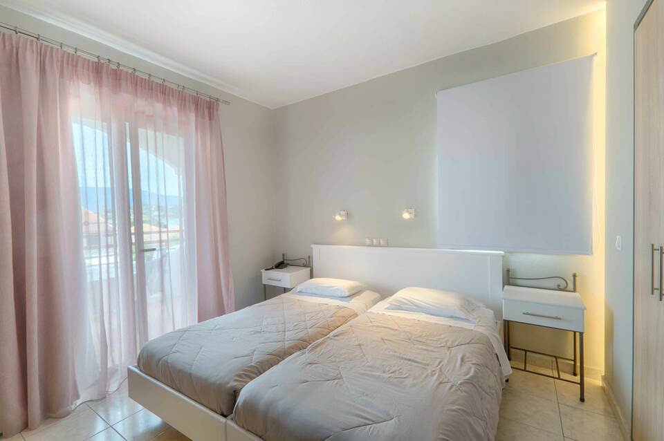 Louvre Hotel 1