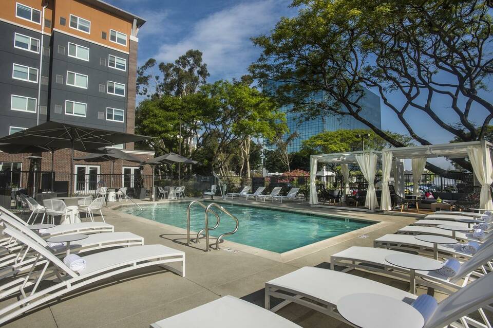Cambria Hotel LAX 5