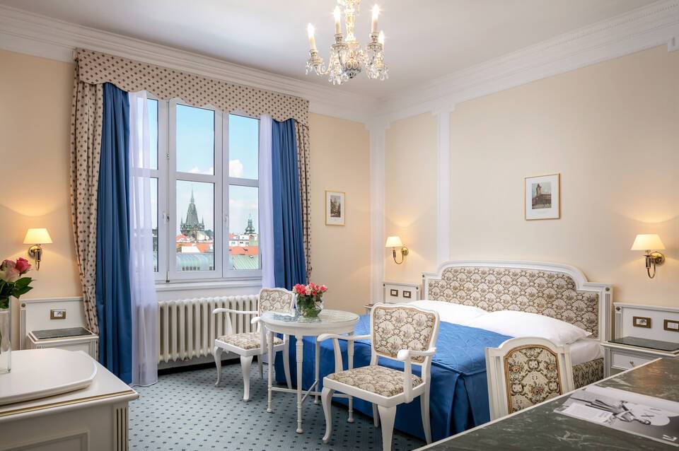 Hotel Ambassador Zlatá Husa 1