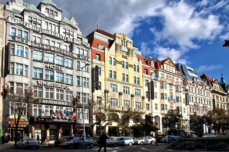 Hotel Ambassador Zlatá Husa 5