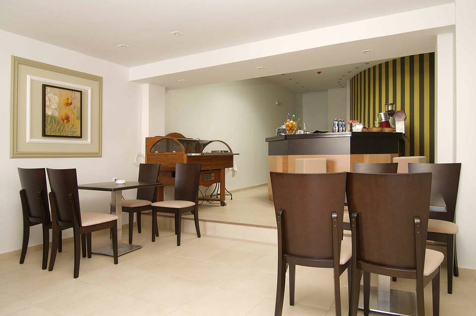 Kitro Beach Hotel 4