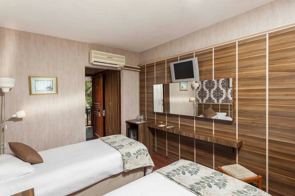 Aquarius Hotel 4