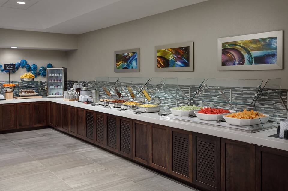 Embassy Suites by Hilton Orlando Lake Buena Vista Resort 1