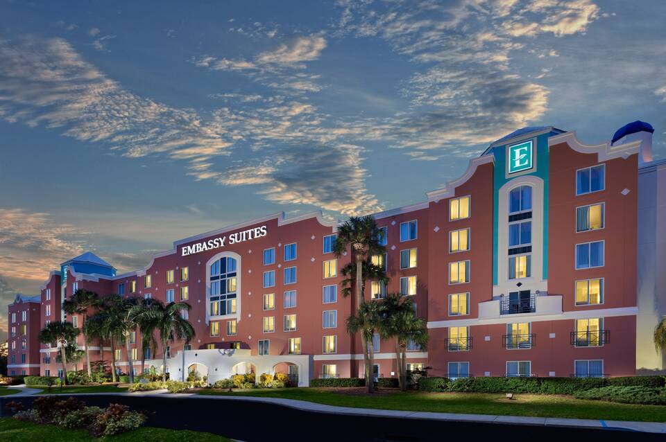 Embassy Suites by Hilton Orlando Lake Buena Vista Resort 3