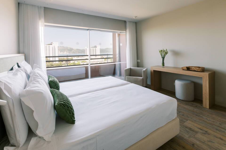 The Pearl Troia - Active Living, Golf & Spa 1