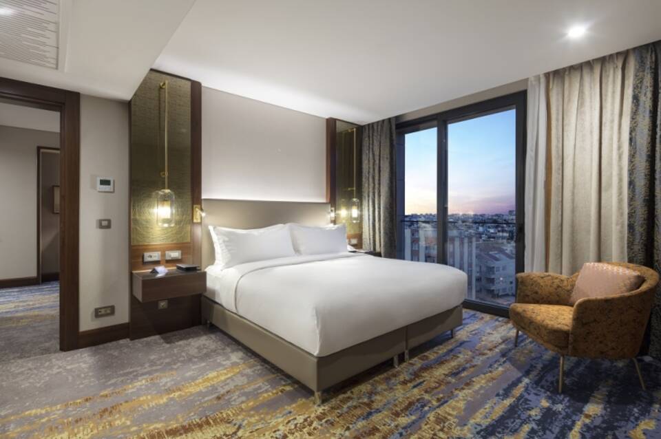 DoubleTree by Hilton Antalya City Centre 5