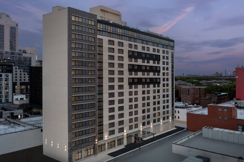 SpringHill Suites New York Queens 3
