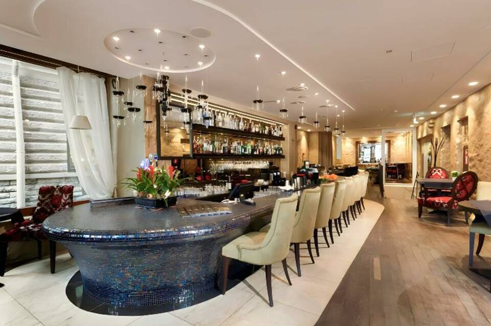 Rixwell Collection Savoy Boutique Hotel 5